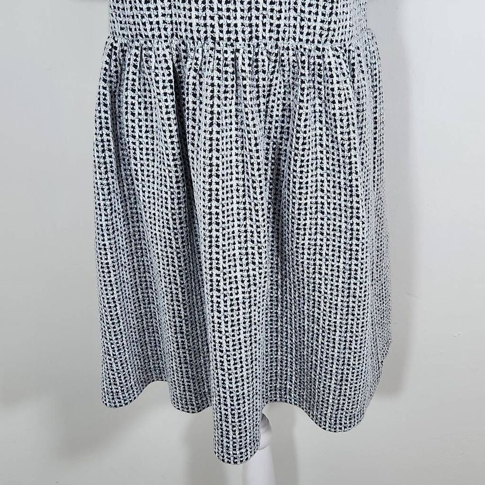 LOFT Black and White Babydoll Dress Size Medium Textured Scoop Neck Swing Dress - Picture 5 of 11